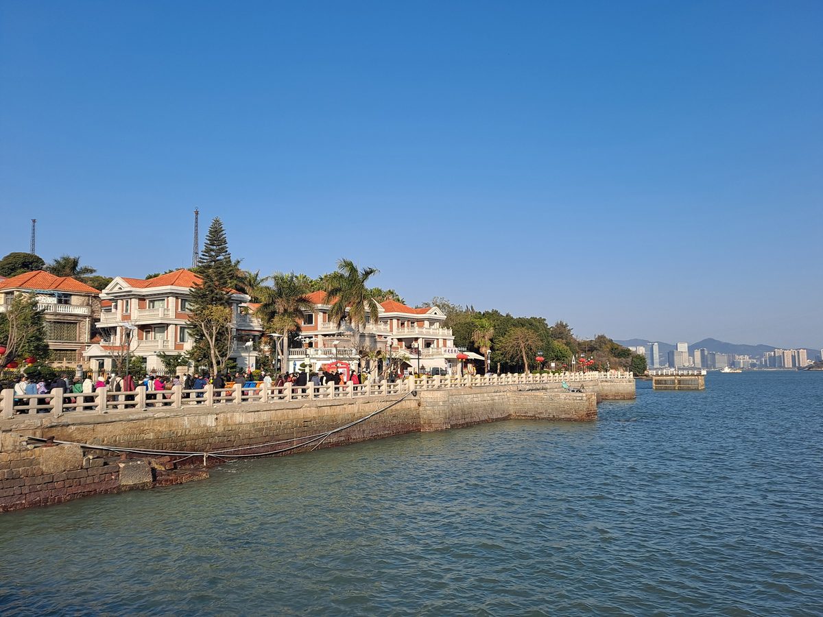 鼓浪嶼海邊的老別墅