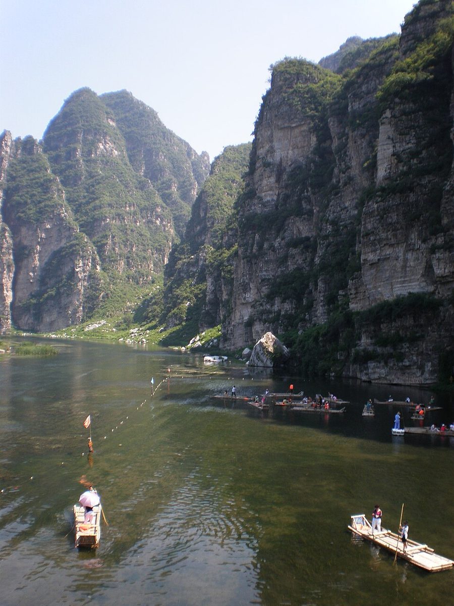 拒馬河上的竹筏